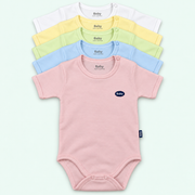 Baby short-sleeve bodysuits in pink, blue, light green, yellow and white on pastel mint